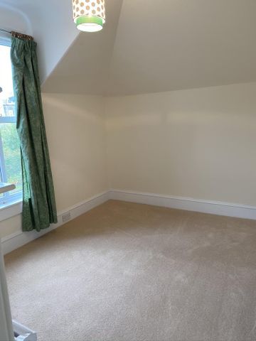 4 bedroom semi-detached house to rent - Photo 2
