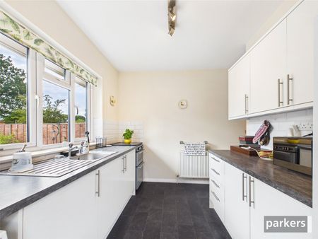 Woodwaye, Woodley, Reading, Berkshire, RG5 - Photo 5