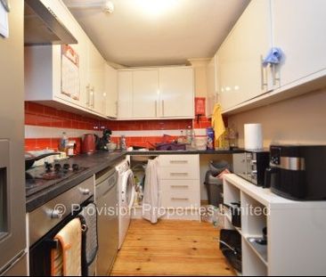 4 Bedroom Student Flats & Houses - Photo 2