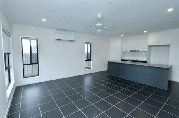 Modern Four Bedroom Springfield Lakes Family Home - Photo 1