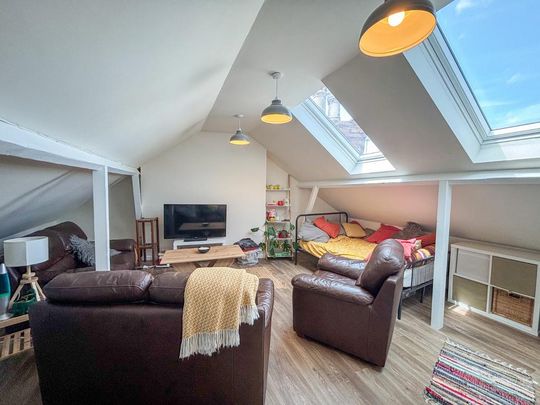 2 bedroom maisonette to rent - Photo 1