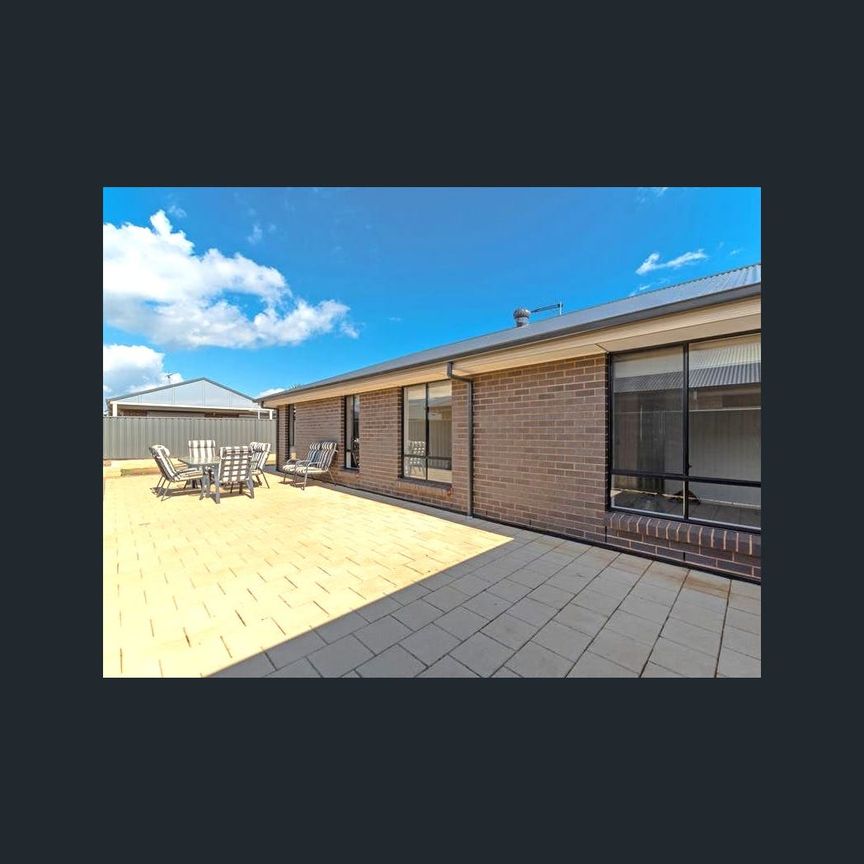 22 Serpentine Circuit, Andrews Farm, SA 5114 - Photo 1
