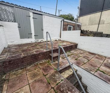 2 bedroom terraced house to rent - Photo 2