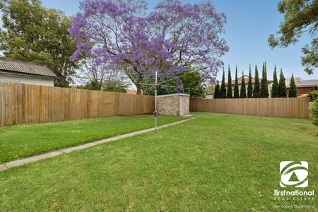 Renovated 3 Bedroom Home in a Convenient Location - Photo 2