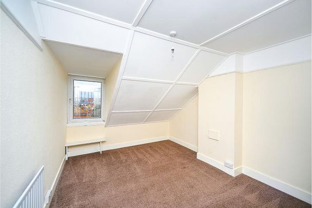 3 bedroom apartment to rent St. Aubyns Gardens, Hove, BN3 - Photo 1