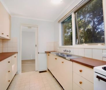 3 Bed, 1 Bath - Photo 6