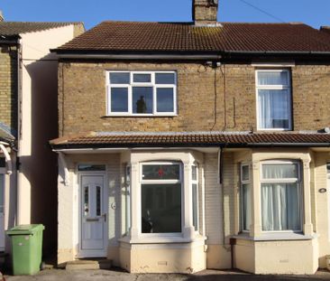3 bedroom semi-detached house to rent - Photo 6