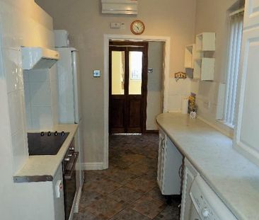 2 bedroom terraced house to rent - Photo 6