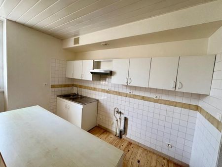Appartement T4 à louer à Roanne - Gare - Photo 2