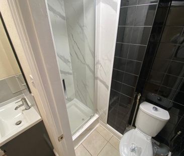 Clarendon Road - Photo 3