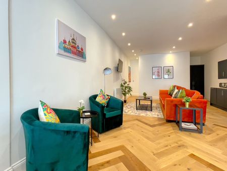 2 Bed Maisonette, Stone Street, BN1 - Photo 2