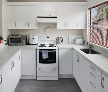 2 Bedroom in Avalon - Photo 5