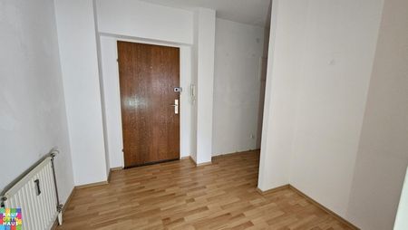 Großzügige 3 Zimmerwohnung mit Rundgang und Loggia - Photo 2