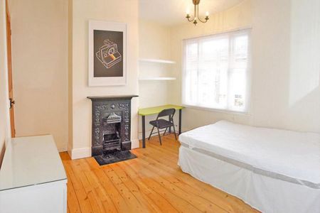 3 bedroom terraced house to rent - Photo 5