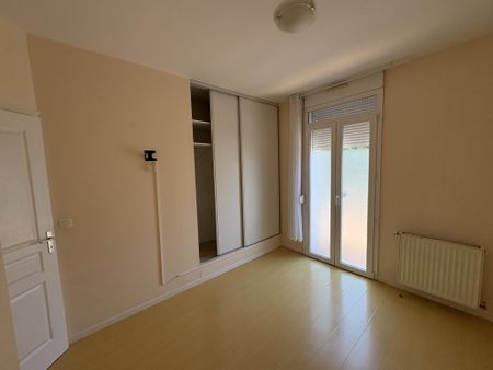 Location Maison 4 pièces 80m² AGEN 47000 - Photo 2