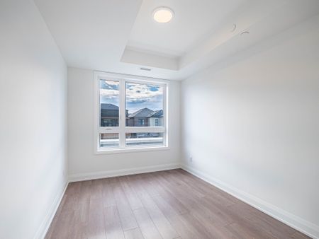 For Lease - 3250 Carding Mill Trail Unit# 231, Oakville, Ontario - Photo 3