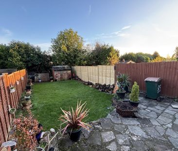 2 bedroom house - semi-detached to rent - Photo 5