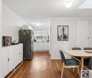 Gorgeous two bedroom villa in sought after location - Photo 3