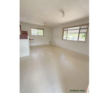 63 Doreen Crescent, ELLEN GROVE - Photo 1