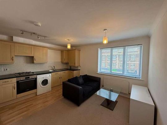 South Street, Romford, RM1 - Photo 1