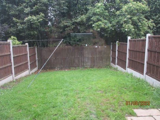 3 bedroom semi-detached house to rent - Photo 1