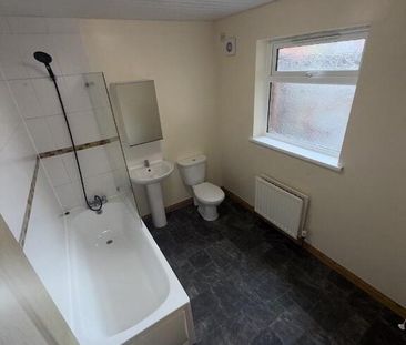 30 Ebor Parade, Belfast, BT12 6NS - Photo 5