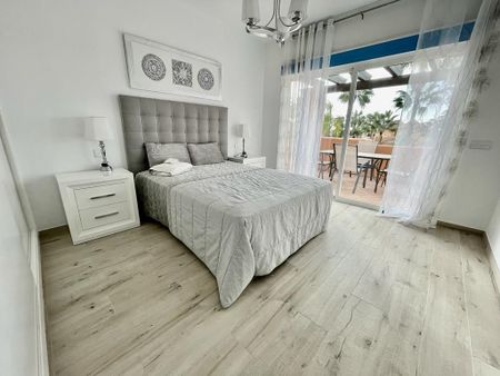 Townhouse in Benahavís - Photo 4