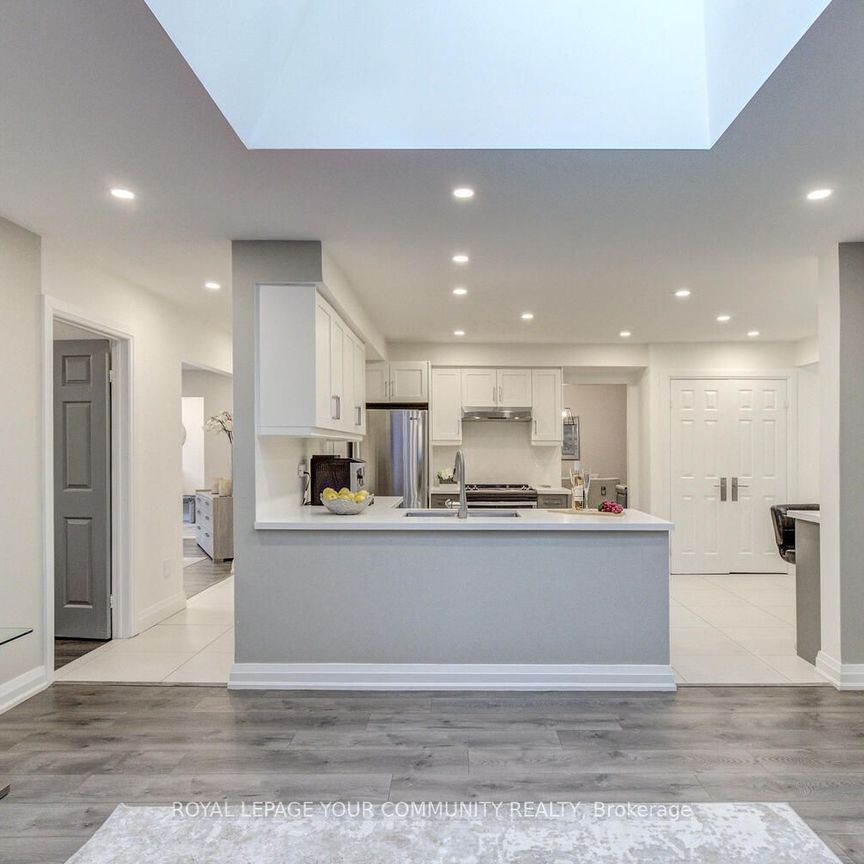 For Lease - 161 Heathwood Heights Drive, Aurora, Ontario - Photo 1