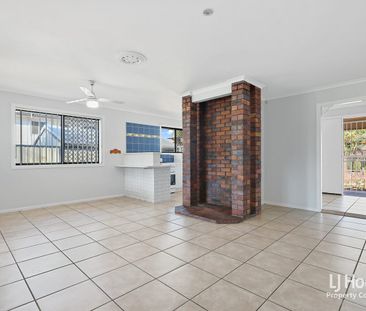 Charming 4-Bedroom Property in Kallangur - Photo 2