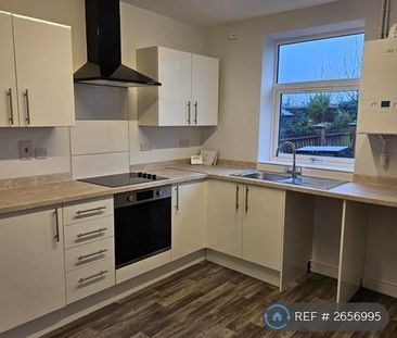 3 bedroom semi-detached house to rent - Photo 5