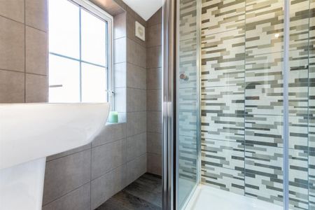 3 bedroom terraced house to rent - Photo 5