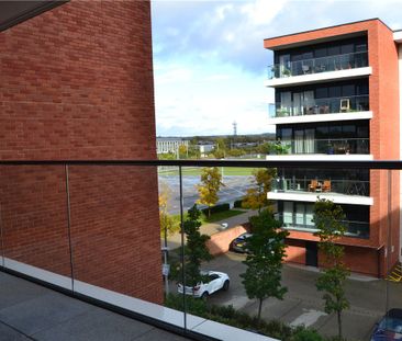 Exceptionally spacious third floor flat in the popular Racecourse d... - Photo 1