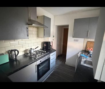Room in a Shared House, Fox Hollies Road, B27 - Photo 5