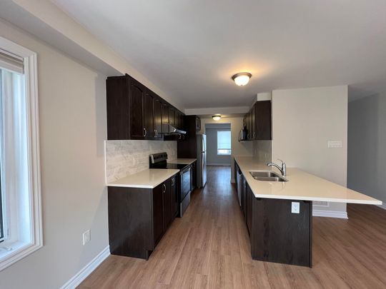 For Lease - 195 HARMATTAN Avenue, Stittsville - Munster - Richmond, Ontario - Photo 1