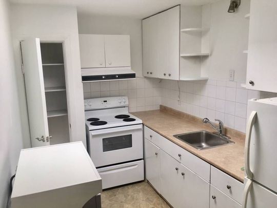 For Lease - 297 Lakeshore Road Unit# 2, Mississauga, Ontario - Photo 1