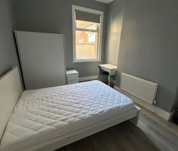 1 bedroom bedsit to rent - Photo 3