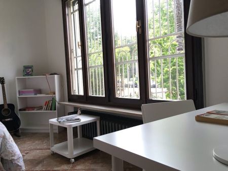 Via Domenico Turazza, Padova, Veneto 35128 - Photo 4