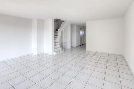 Geräumige 3-stöckige Dach-Maisonette-Wohnung mit grossem Balkon ges... - Foto 2