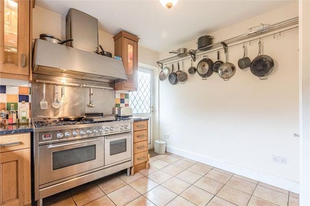 4 bedroom detached house to rent - Photo 1