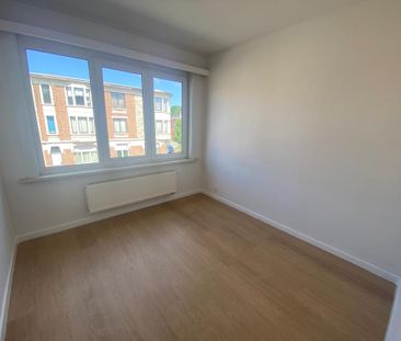 Tof appartement met 2 ruime kamers en een lichtrijke woonkamer - Foto 6