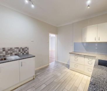 8/142 Young Street, Carrington NSW 2294 - Photo 3