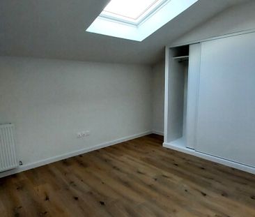 Location Appartement 3 pièces 62m² BRUGUIERES 31150 - Photo 2