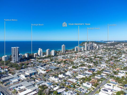 12 Warrina Crescent, Burleigh Waters QLD 4220 - House For Rent | Domain - Photo 1