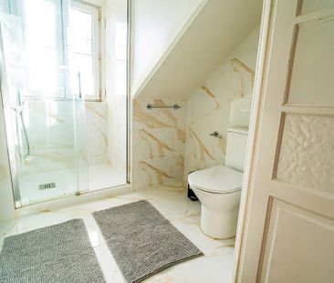 Largo Vitorino Damásio, Lisbon, Lisbon 1200-872 - Photo 6