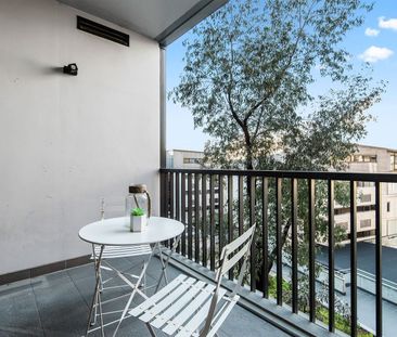 Spacious 2 Bed 2 Bath On The River - Photo 2