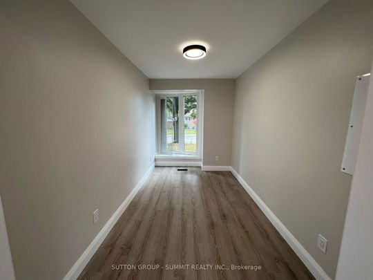 Detached Home For Lease | X7232818 - Photo 1