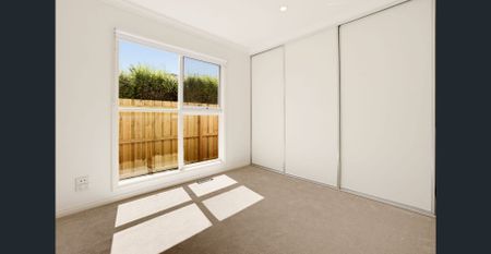 Stylish Living in the Heart of Hughesdale - Photo 3