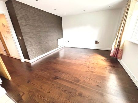 Dunnell Close, Sunbury-on-Thames, Surrey, TW16 6PX - Photo 4