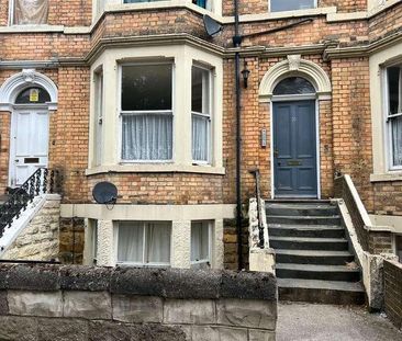 Albemarle Crescent, Scarborough, YO11 - Photo 4