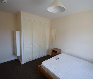 4 bedroom terraced house to rent - Photo 6